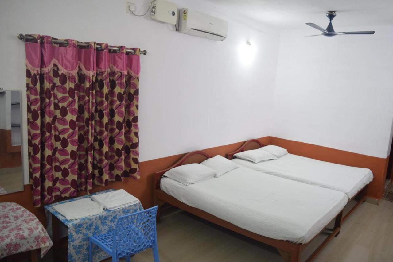 Velanganni Vinodth Homestay Bagian luar foto